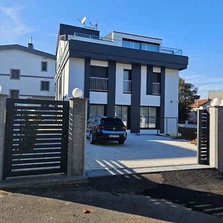 Modern Apartment In Very Quiet Location In Darica, Istanbul Exterior foto